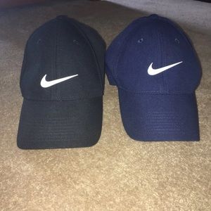 Set of 2 Nike Hats!
